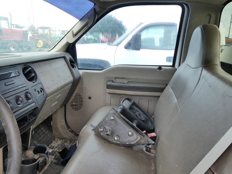 2008-ford-f250-xl-image-10