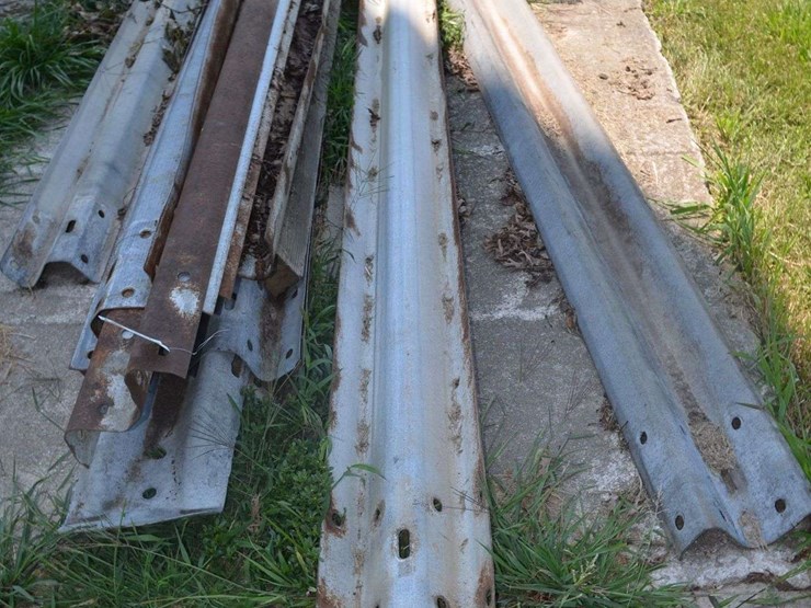 misc-length-pile-of-guardrail-image-3