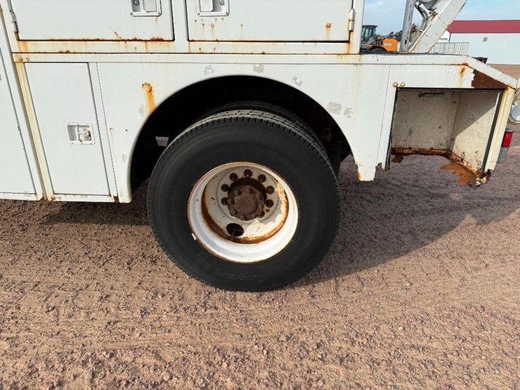 2008-international-durastar-4300-image-7