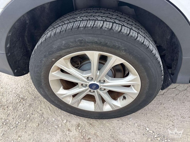 2017-ford-escape-image-28