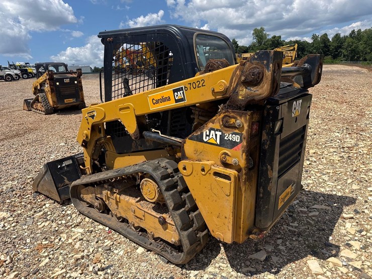 2019-caterpillar-249d-image-3
