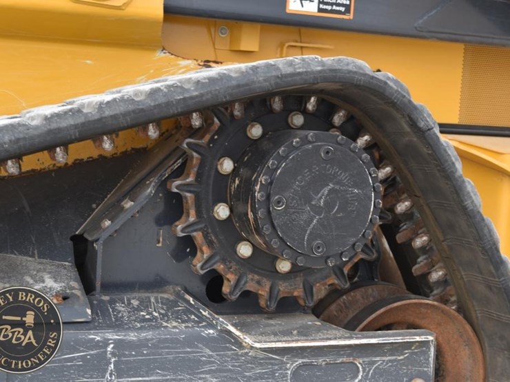 2024-deere-333g-image-29