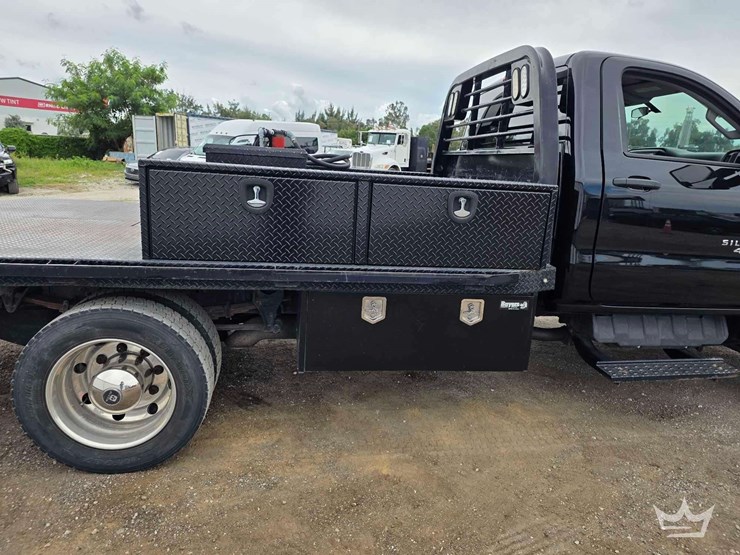 2019-chevrolet-silverado-4500hd-image-25