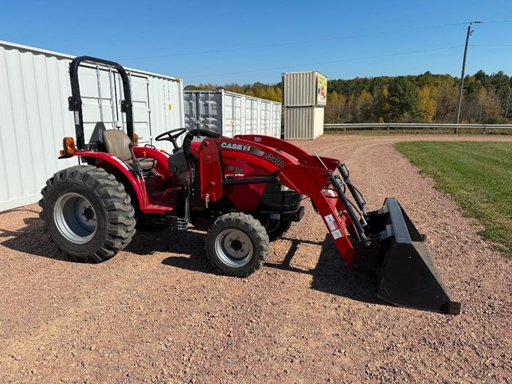 case-ih-farmall-40a-image-3