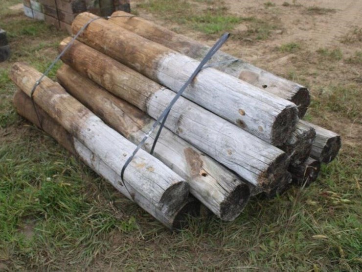 bundle-of-wood-posts-approx.-5''-x-7'-image-4