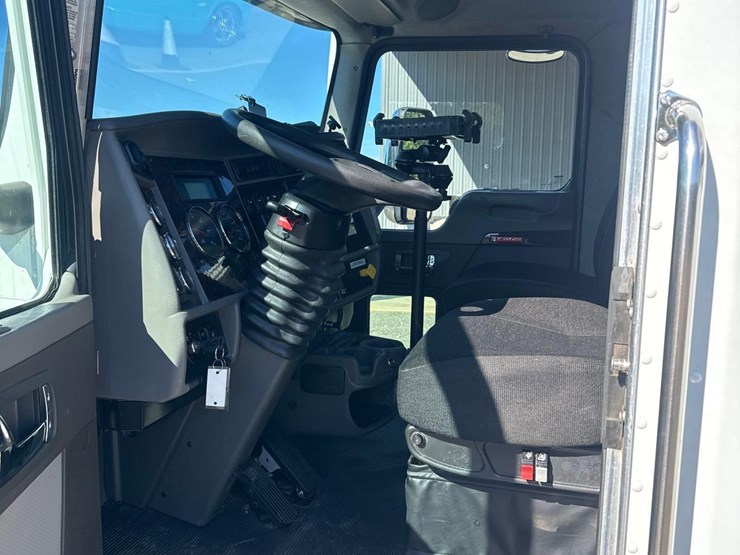 2018-kenworth-t370-image-36