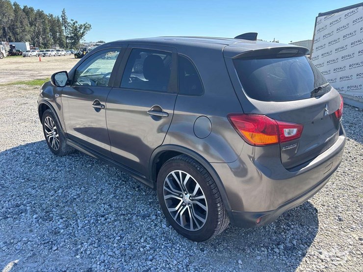 2017-mitsubishi-outlander-image-4
