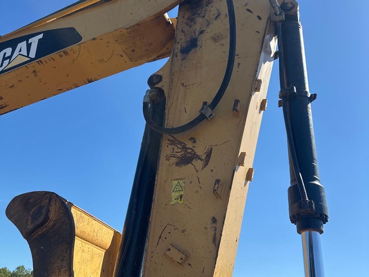 2013-caterpillar-320el-image-15