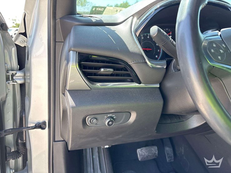 2022-chevrolet-traverse-image-13