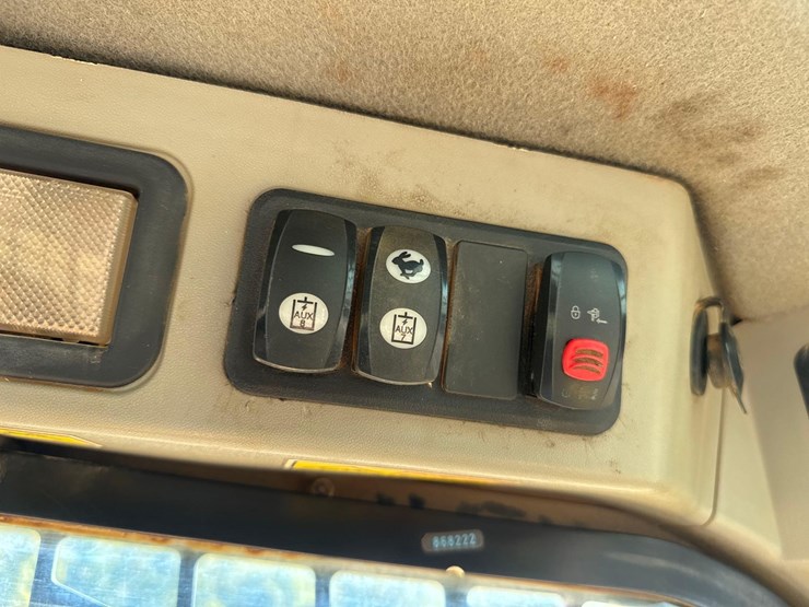 2014-caterpillar-279d-image-22