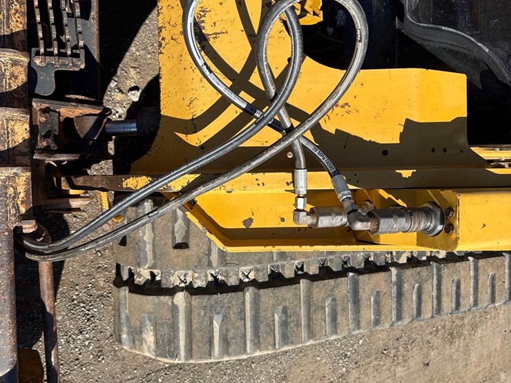 2016-caterpillar-299d2-image-14