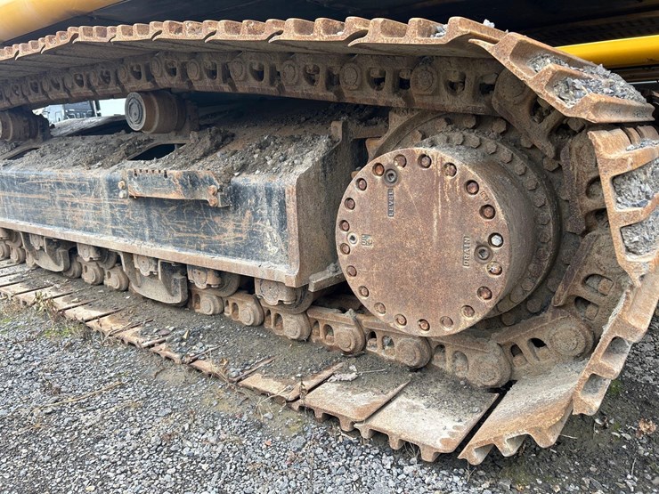 2023-john-deere-350-image-52