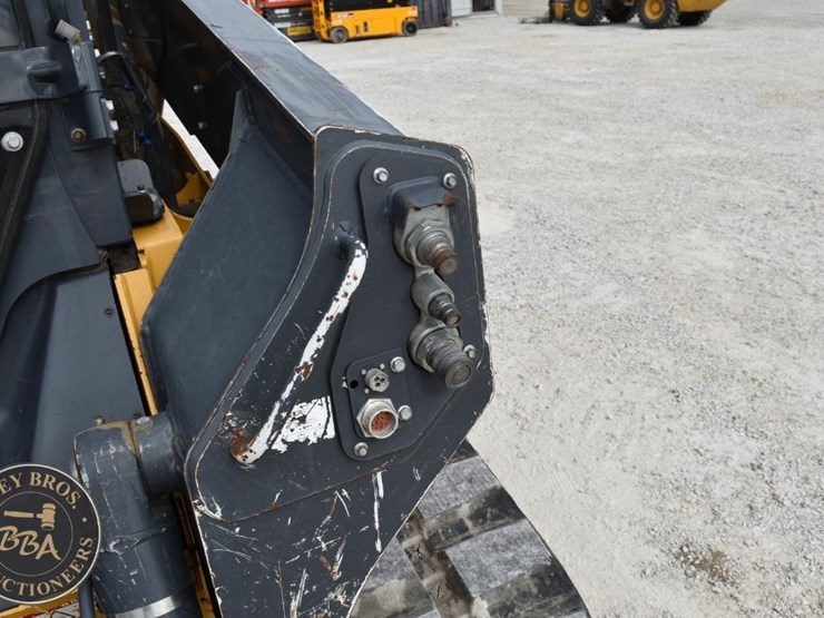 2018-deere-333g-image-25