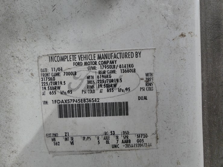 2005-ford-f550-xl-image-14
