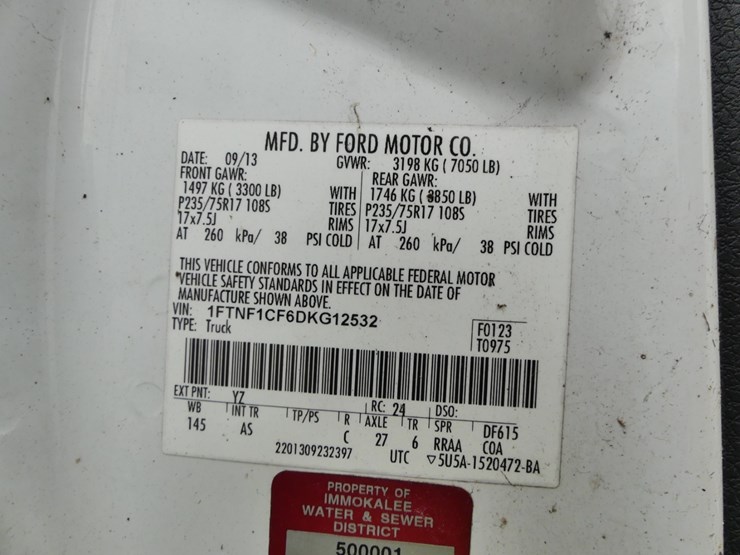 2013-ford-f150-xl-image-14