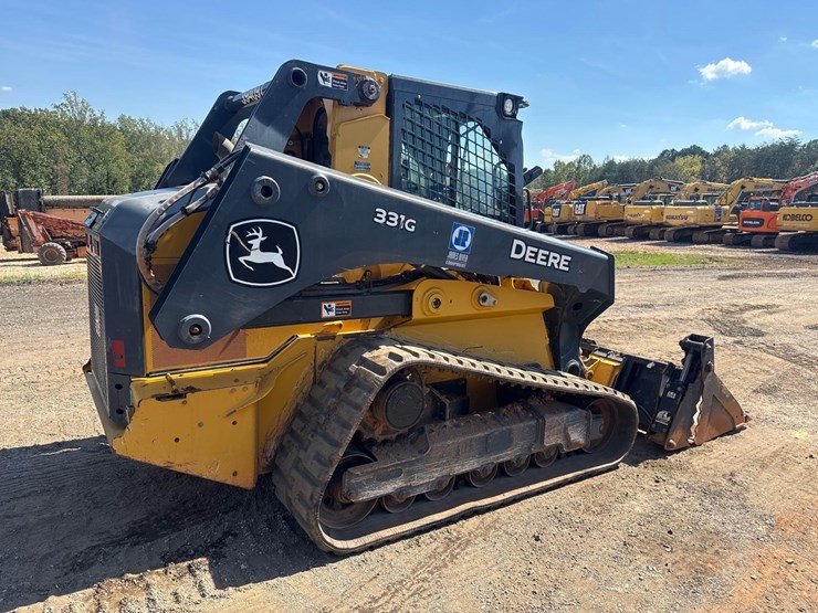 2020-deere-331g-image-7