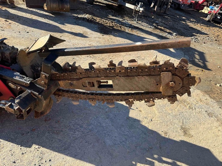 2015-baretto-2024tk-36"-track-trencher-image-8