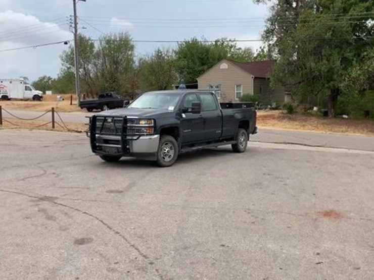 2019-chevrolet-silverado-2500hd-image-2