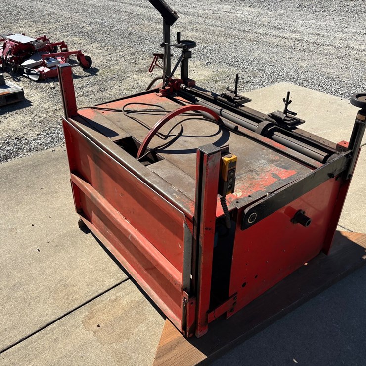 #1080 • Bernhard ED2000 Reel Grinder 199722