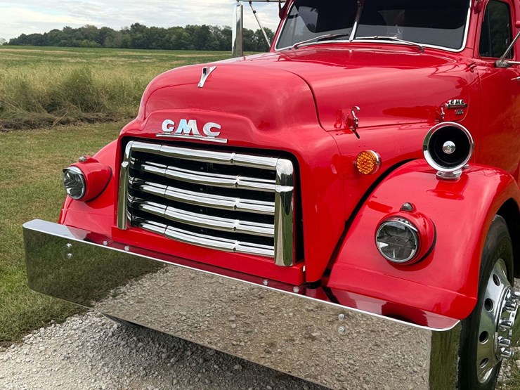 1953-gmc-630-event-truck-image-3