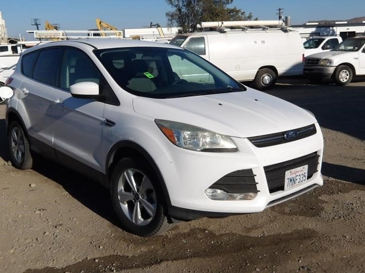 2015-ford-escape-image-2