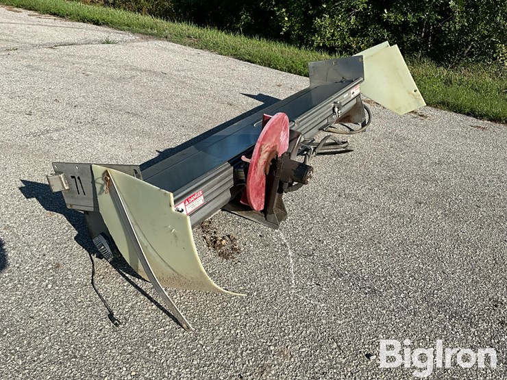 8’-stainless-steel-truck-salt/sand-spreader-attachment-image-1