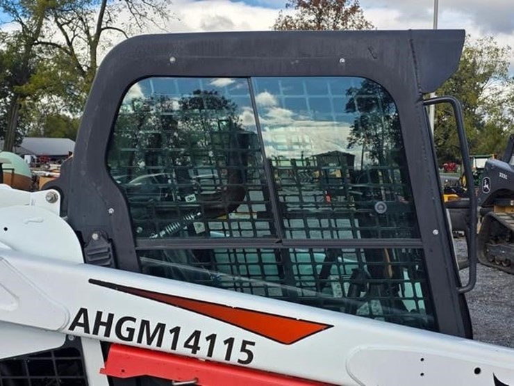 2018-bobcat-s550-image-13