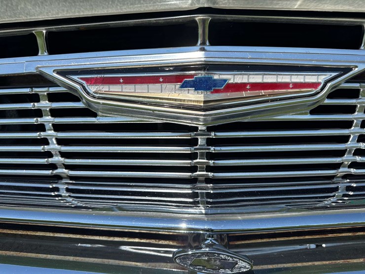 1961-chevrolet-impala-convertible-unrestored-original-image-63