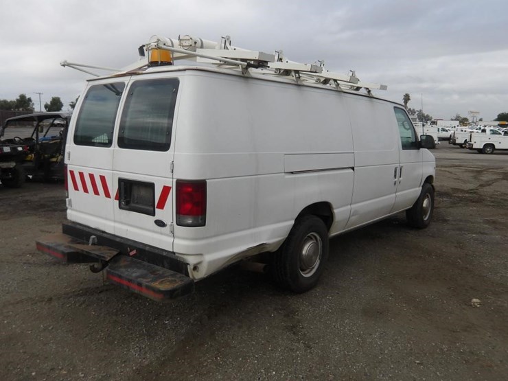 2002-ford-e350-image-4