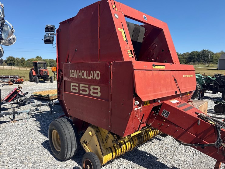 new-holland-658-image-3