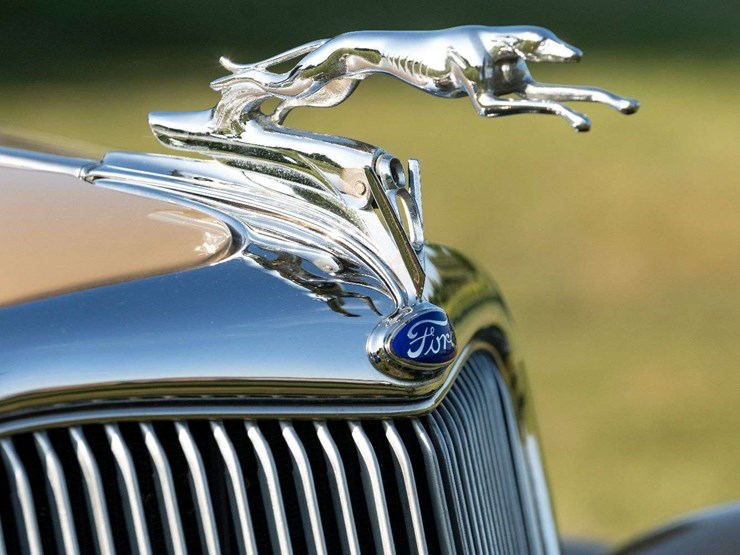 1935-ford-deluxe-phaeton-image-26