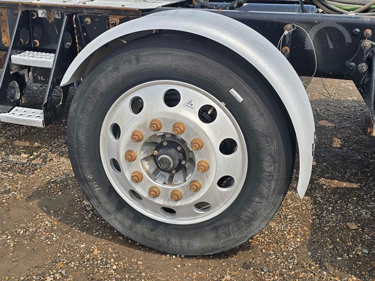 2018-freightliner-cascadia-125-image-29