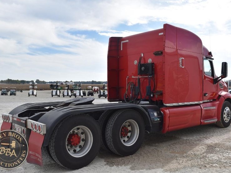 2014-peterbilt-579-image-8