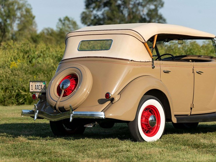 1935-ford-deluxe-phaeton-image-5