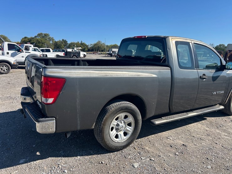 2005-nissan-titan-image-4