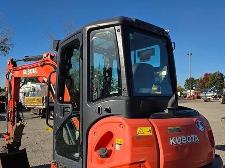 2017-kubota-kx040-4-image-21