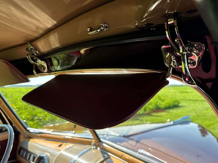 1947-ford-super-deluxe-sportsman-image-143