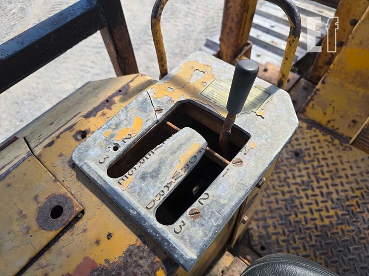 caterpillar-d6d-image-19