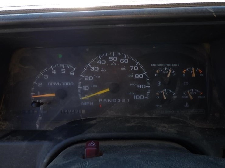2000-gmc-3500-image-22