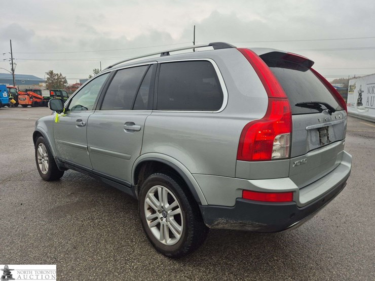 2012-volvo-xc90-image-7