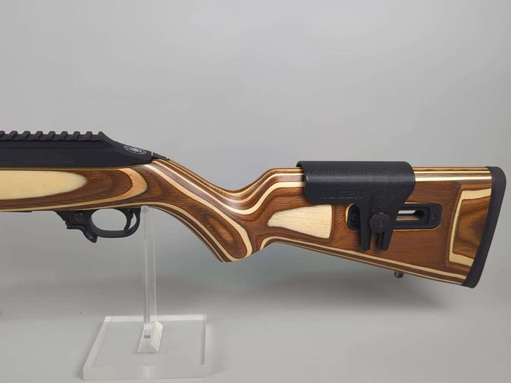 ruger-10/22-.22-lr-rifle-sn#-cs4-02699,-adjustable-cheek-rest,-fluted-barrel,-customized-by-ruger-custom-shop-with-coa,-manual,-in-original-hard-case-image-4