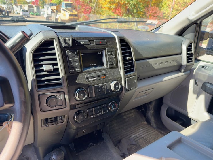 2017-ford-f250-xl-image-18
