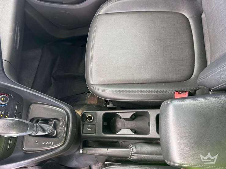 2020-ford-transit-connect-image-15