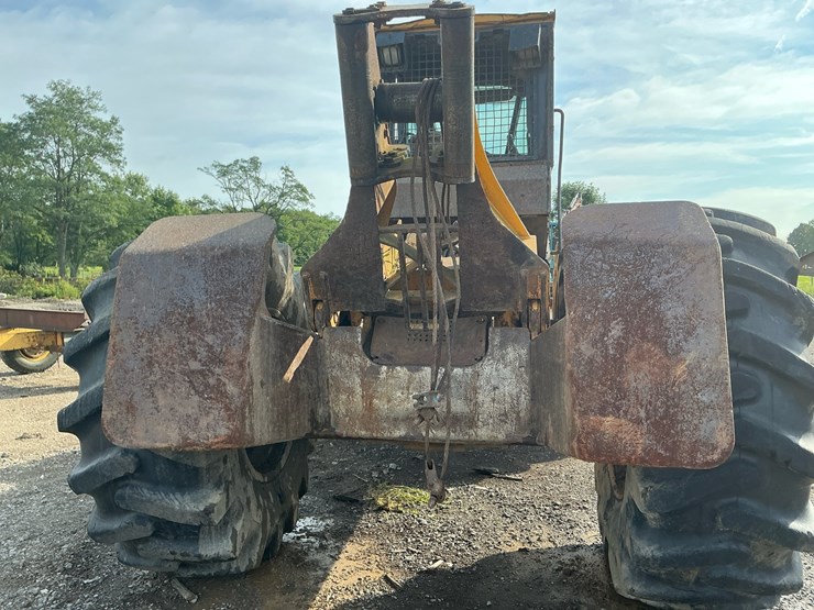deere-640g-image-34