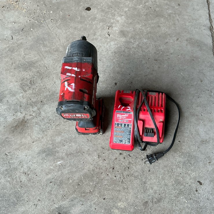 #112 • Milwaukee M18 FUEL 2767-20 1/2" Cordless Impact Wrench with Battery and Charger