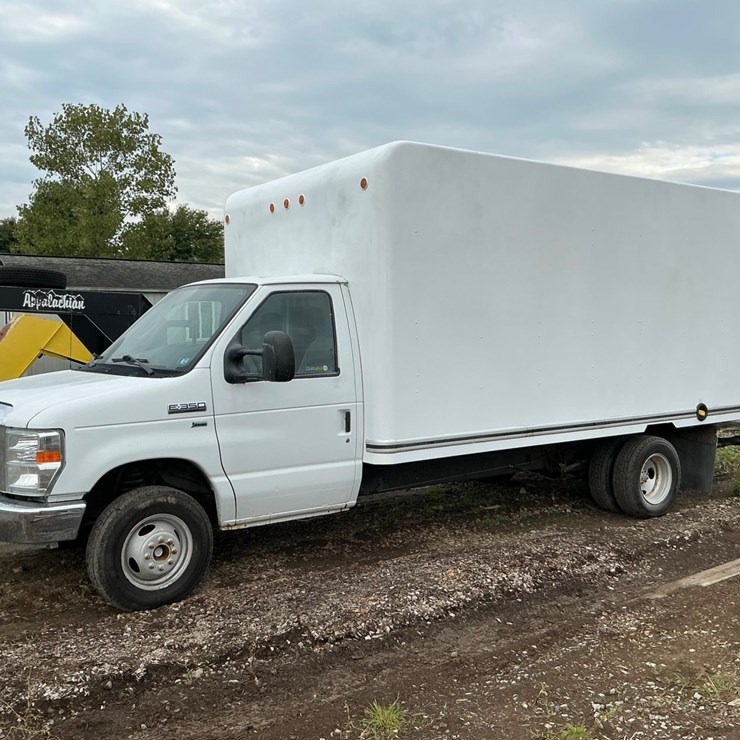 2016 FORD E350