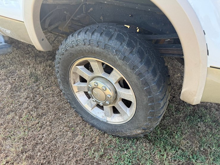 2010-ford-f350-image-12