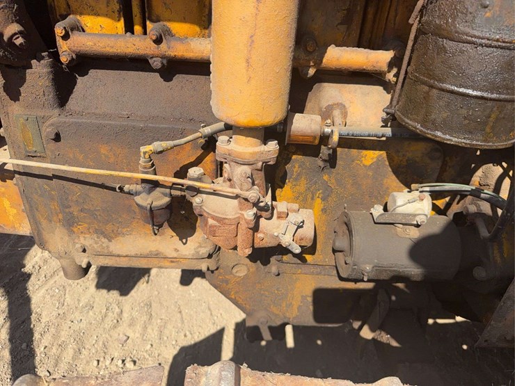 caterpillar-28-image-23