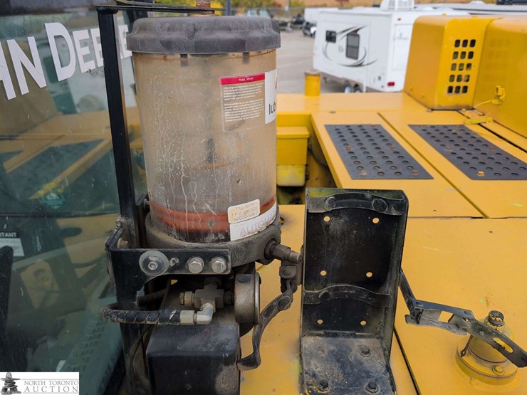 2010-john-deere-450-image-50