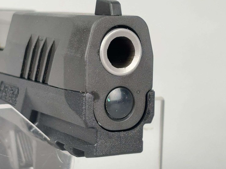 taurus-armas/-taurus-gx2-9x19-pistol-sn#-1gd29978,-2-total-mags,-manual,-in-original-box-image-9